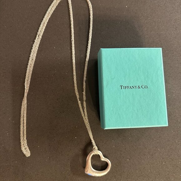 Authentic Tiffany Elsa Peretti Open Heart Pendant on mesh chain, silver - Picture 5 of 9